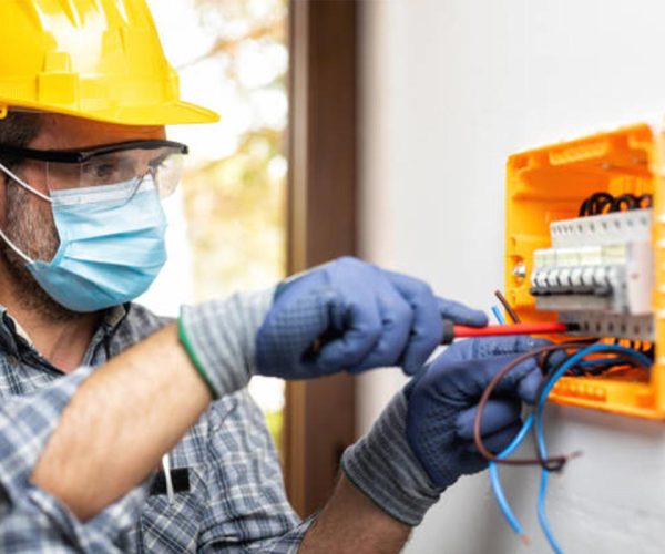 8-Benefits-of-Electrical-Contractors-for-Your-Company-Featured